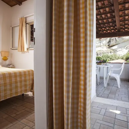 Hotel apartamentowy Le Roccette Club 3*